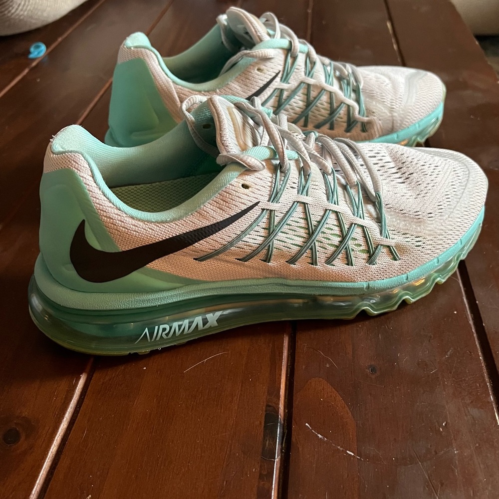 Women’s Nike Air Max size 10